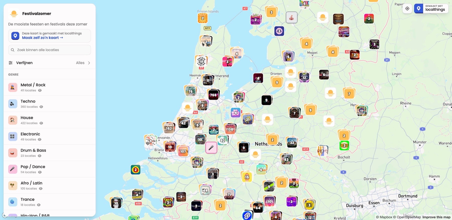 Een gepubliceerde kaart met links een paneel met categorieën en hun aantallen, en daarnaast een landkaart vol foto-markers en clusters